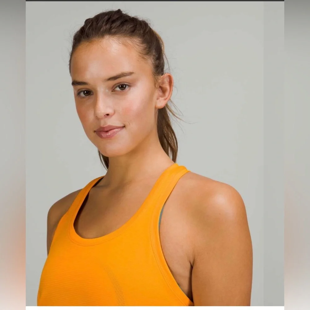 Lululemon Swiftly Tech Racerback 2.0‎ *Race Clementine / Clementine